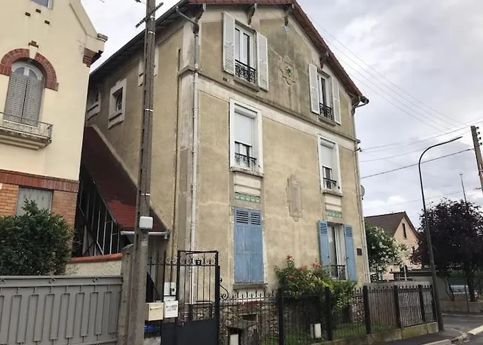 Appartement Simple Sur Argenteuil, Proche Paris
